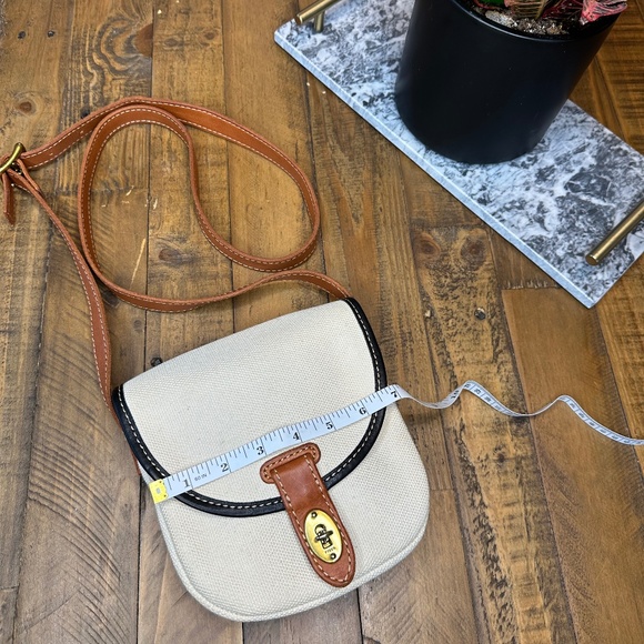 Fossil Austin Fab Small Flap Crossbody (Bone) NWOT - Picture 2 of 7